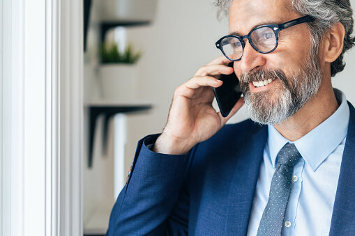 Homme au téléphone